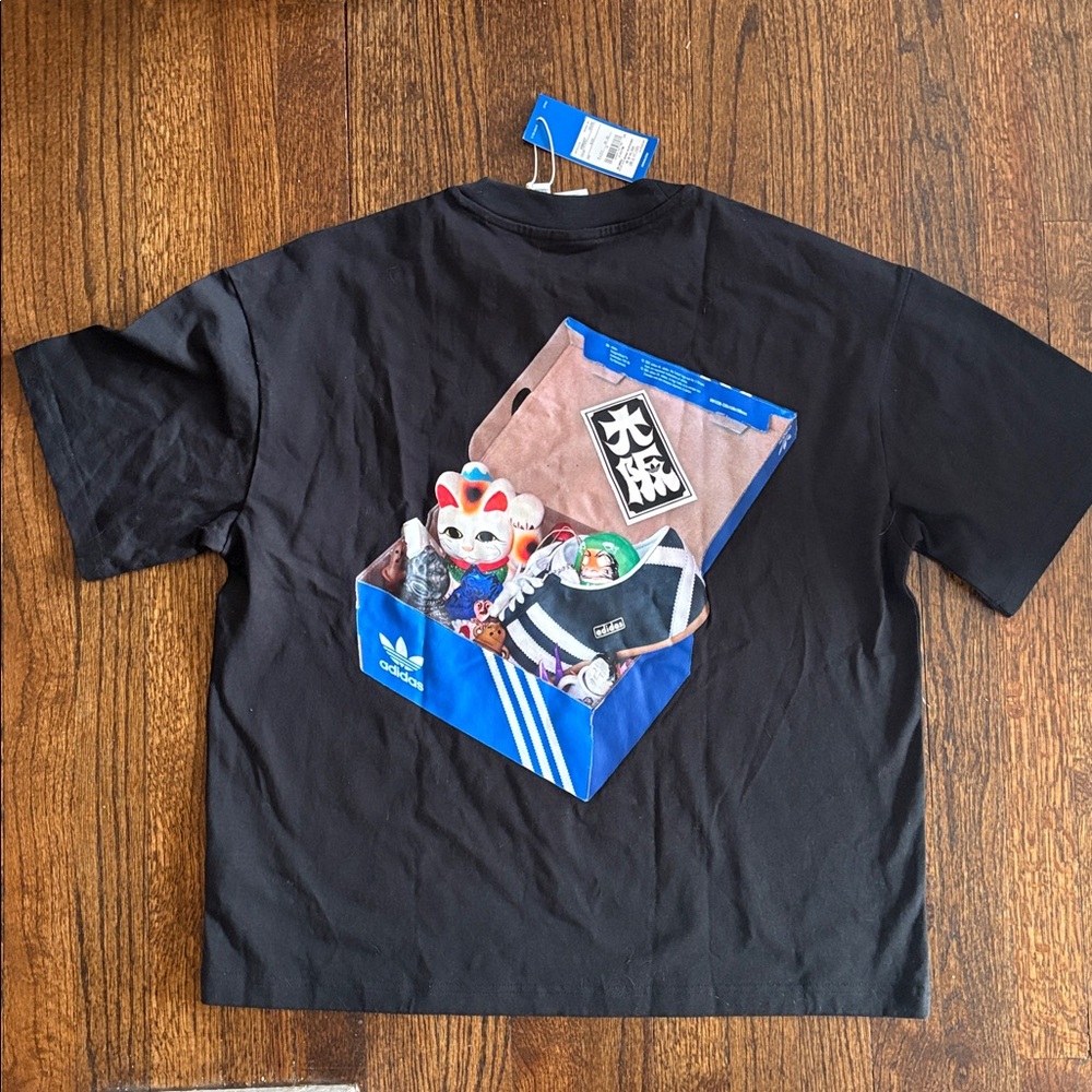 Adidas Men's Black Tee with graphic back - from Japan